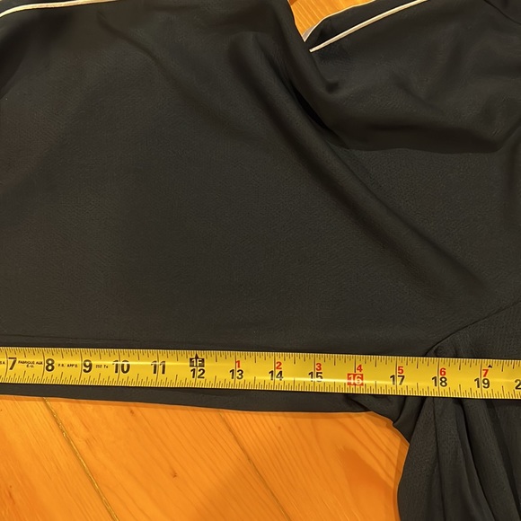 Exercise shorts/capris - Picture 5 of 7